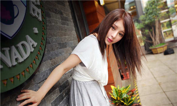 潍坊想找一个女性生孩子给报酬-｛找个女人生孩子多少钱｝